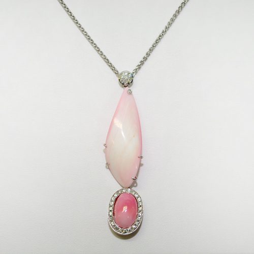 Collier aus Platin mit Conchperle und Brillanten