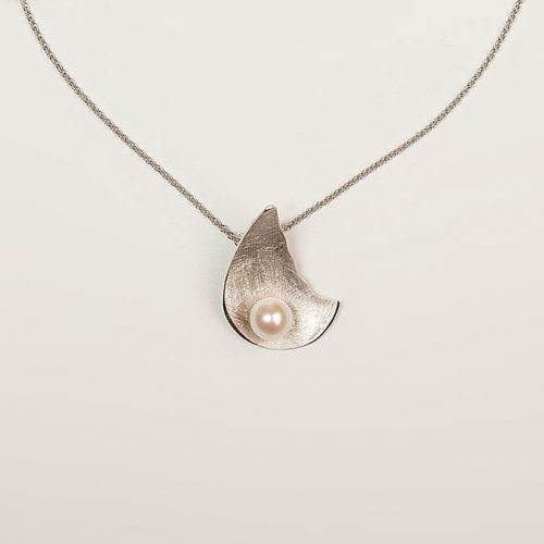 Anhänger mit Perle Au 750